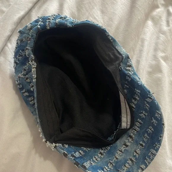 Cool hat 🧢 - Picture 4 of 4